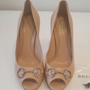 Gucci Pump open Toe brand new!!